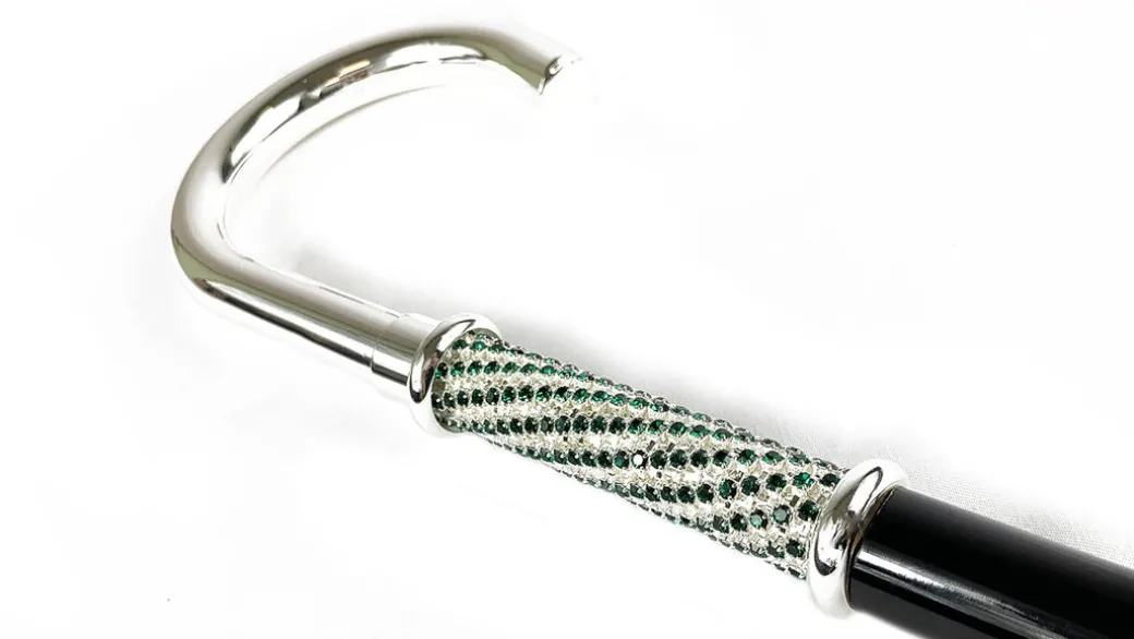 Bastone da passeggio con manico placcato argento, pieno di strass verd