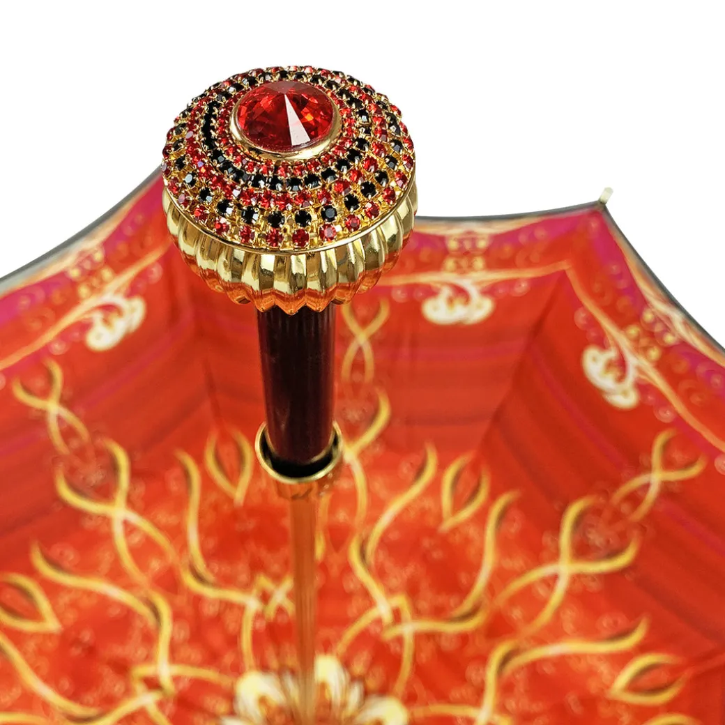Crema e ombrello rosso con design esclusivo