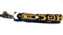 Impugnatura esclusiva con scorpione dorato 24K e abbellito con cristal