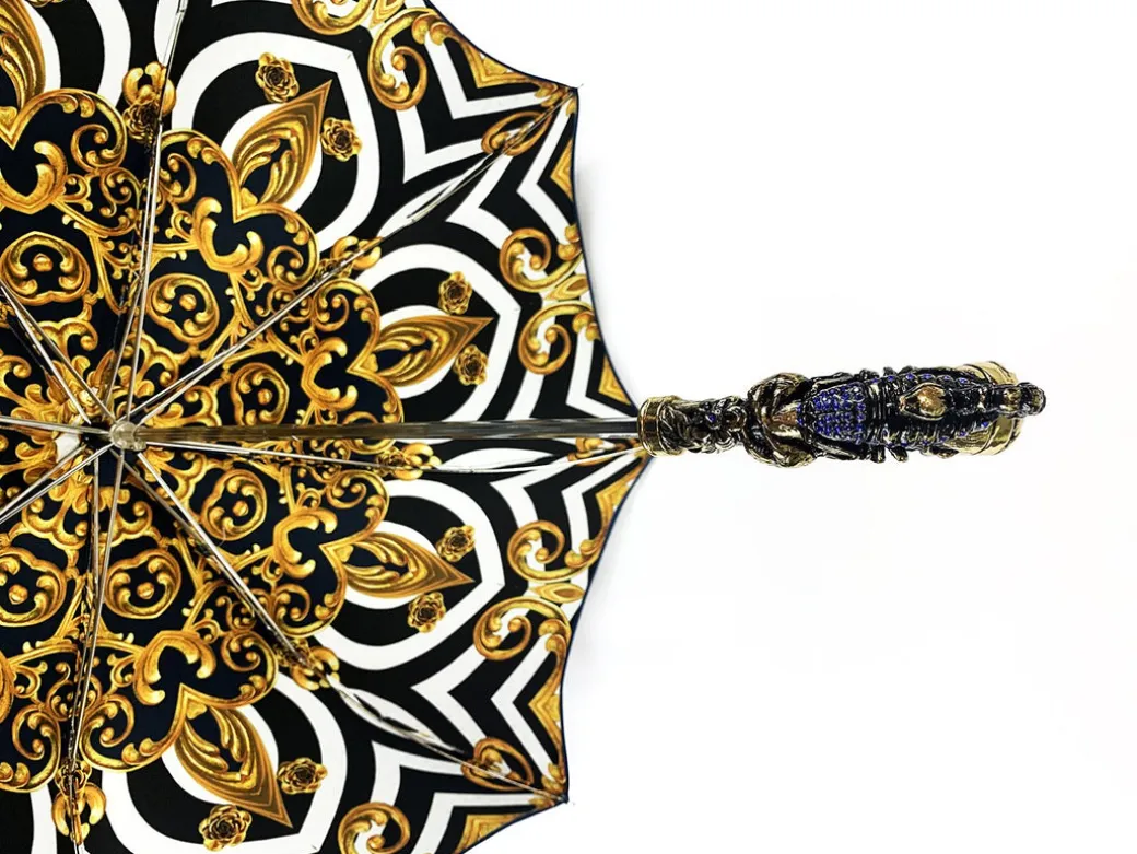 Impugnatura esclusiva con scorpione dorato 24K e abbellito con cristal
