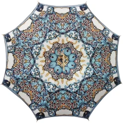 Ombrello azzurro fine ed elegante